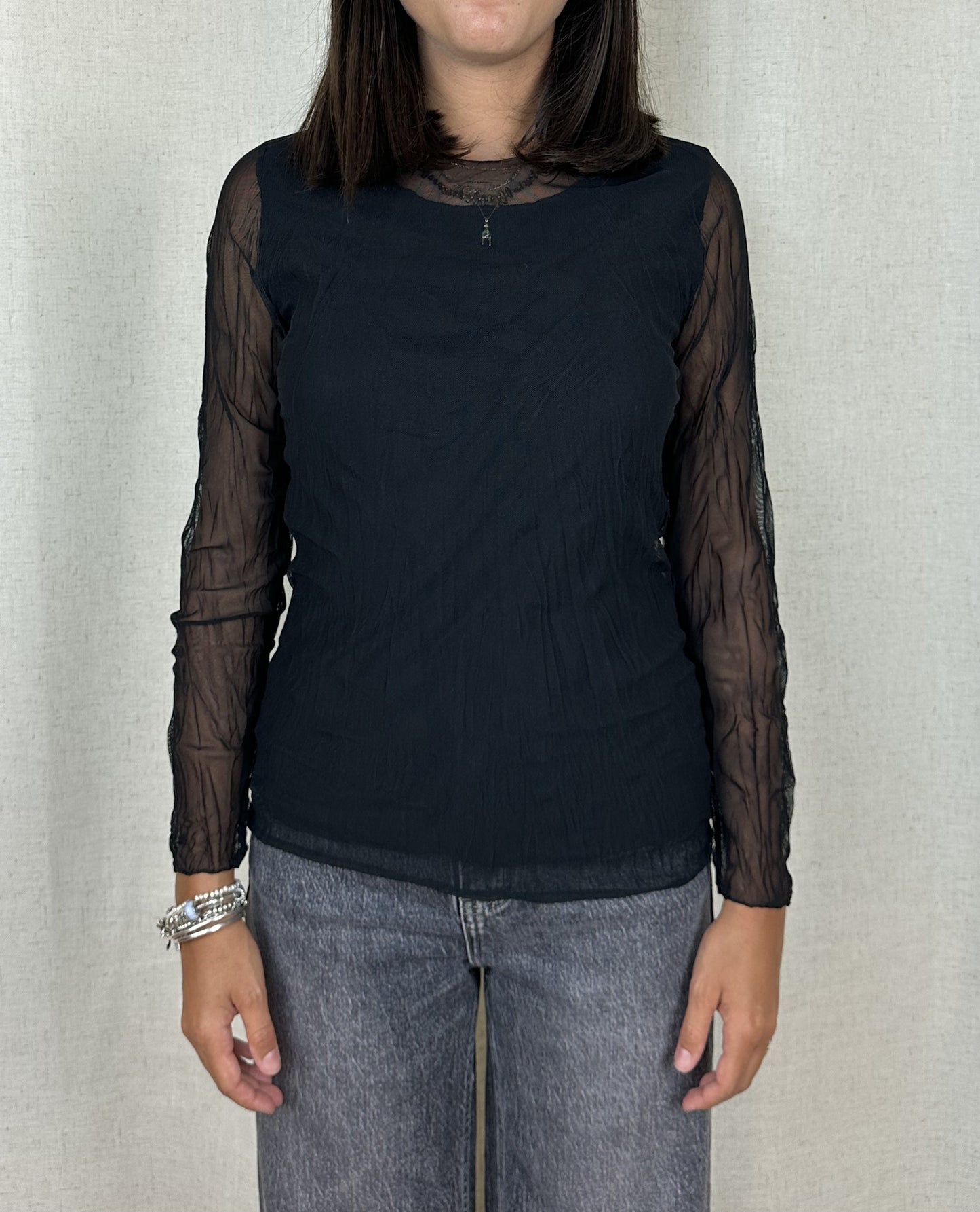 MAGLIA NERA SEMITRASPARENTE