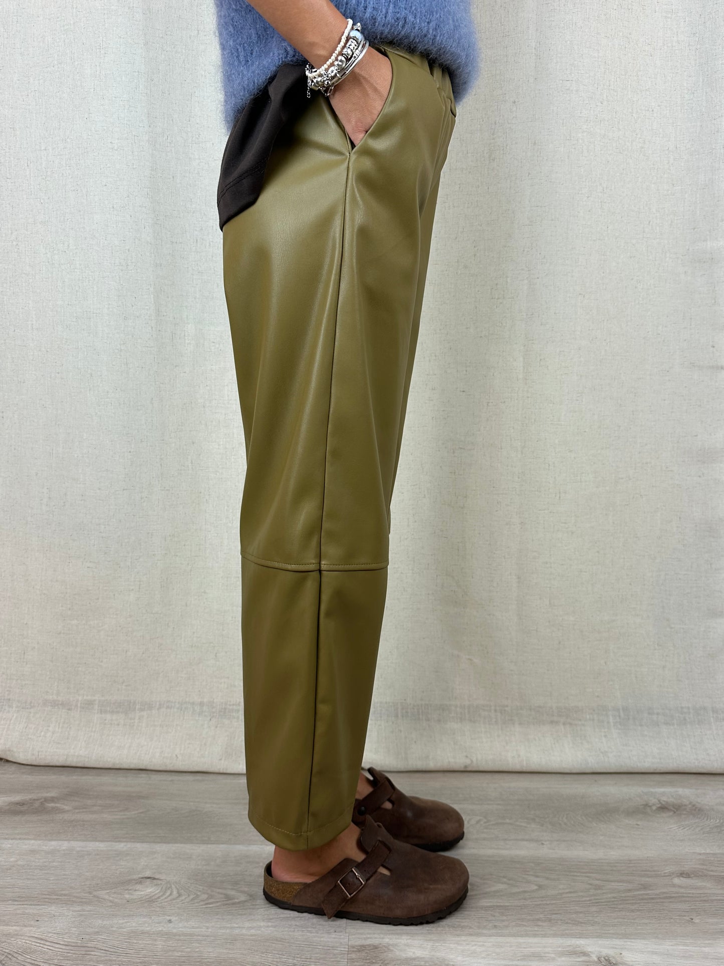 PANTALONE ECOPELLE VERDE MUSCHIO