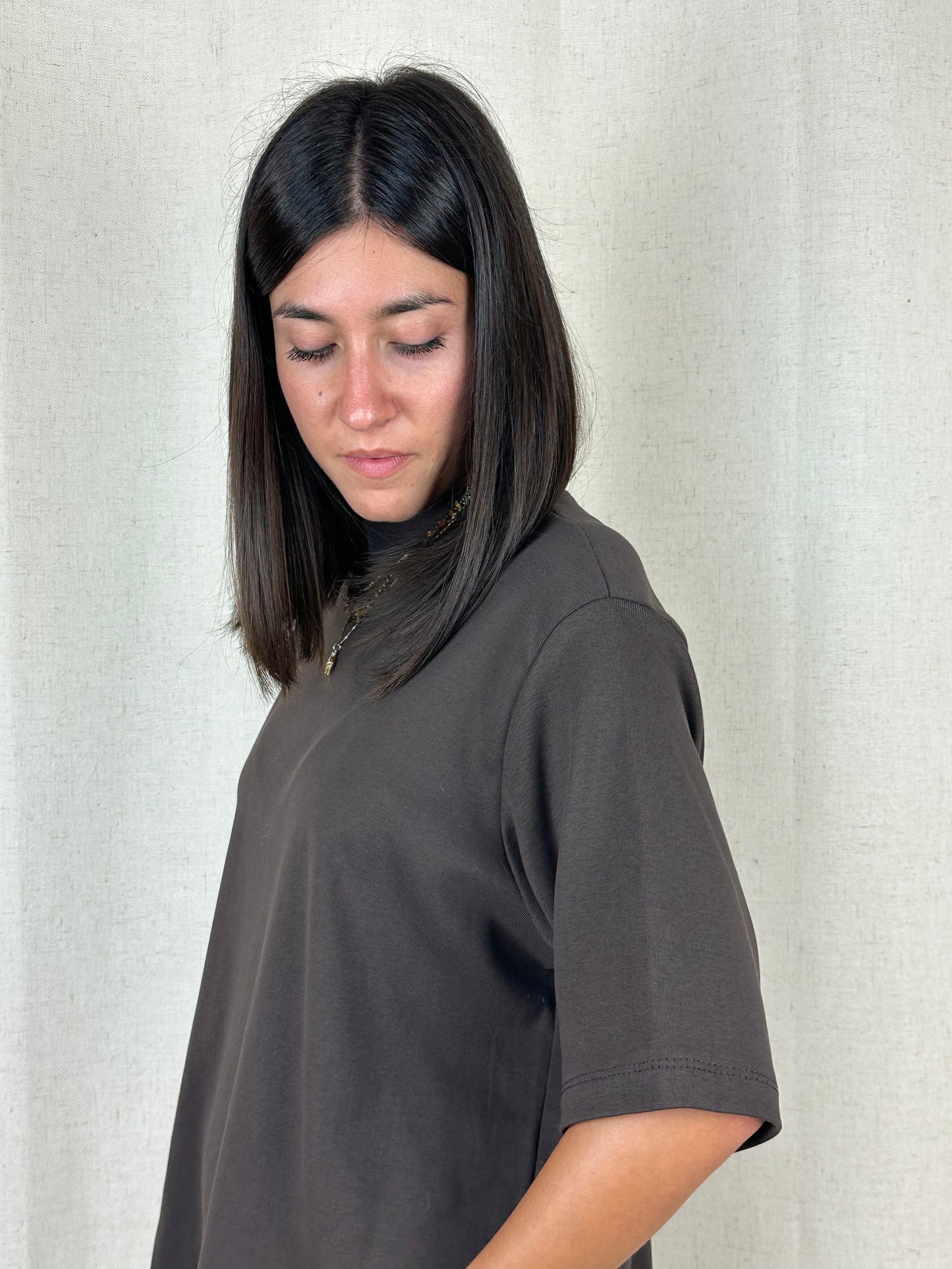 T-SHIRT MARRONE