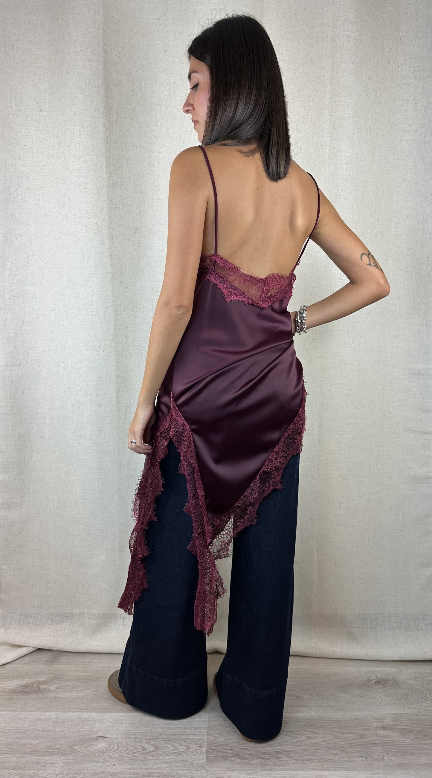 ABITO SATIN E PIZZO BURGUNDY