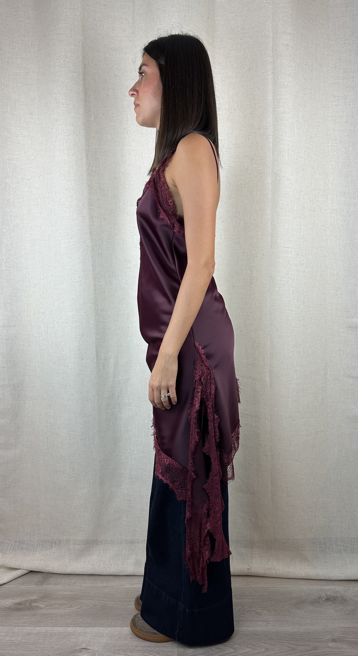 ABITO SATIN E PIZZO BURGUNDY