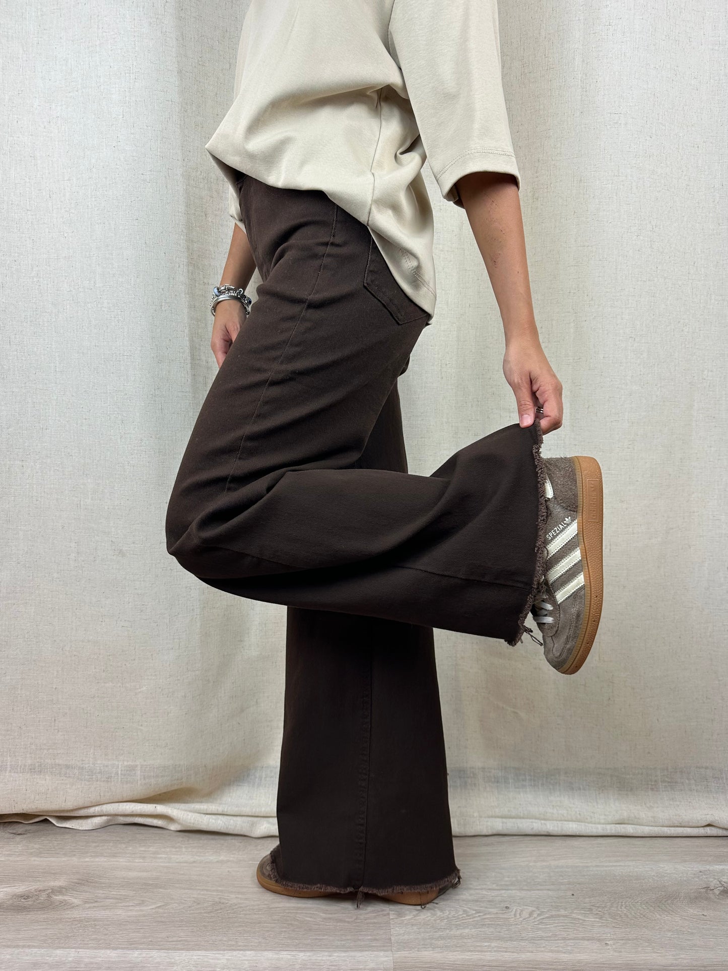 JEANS MARRONE