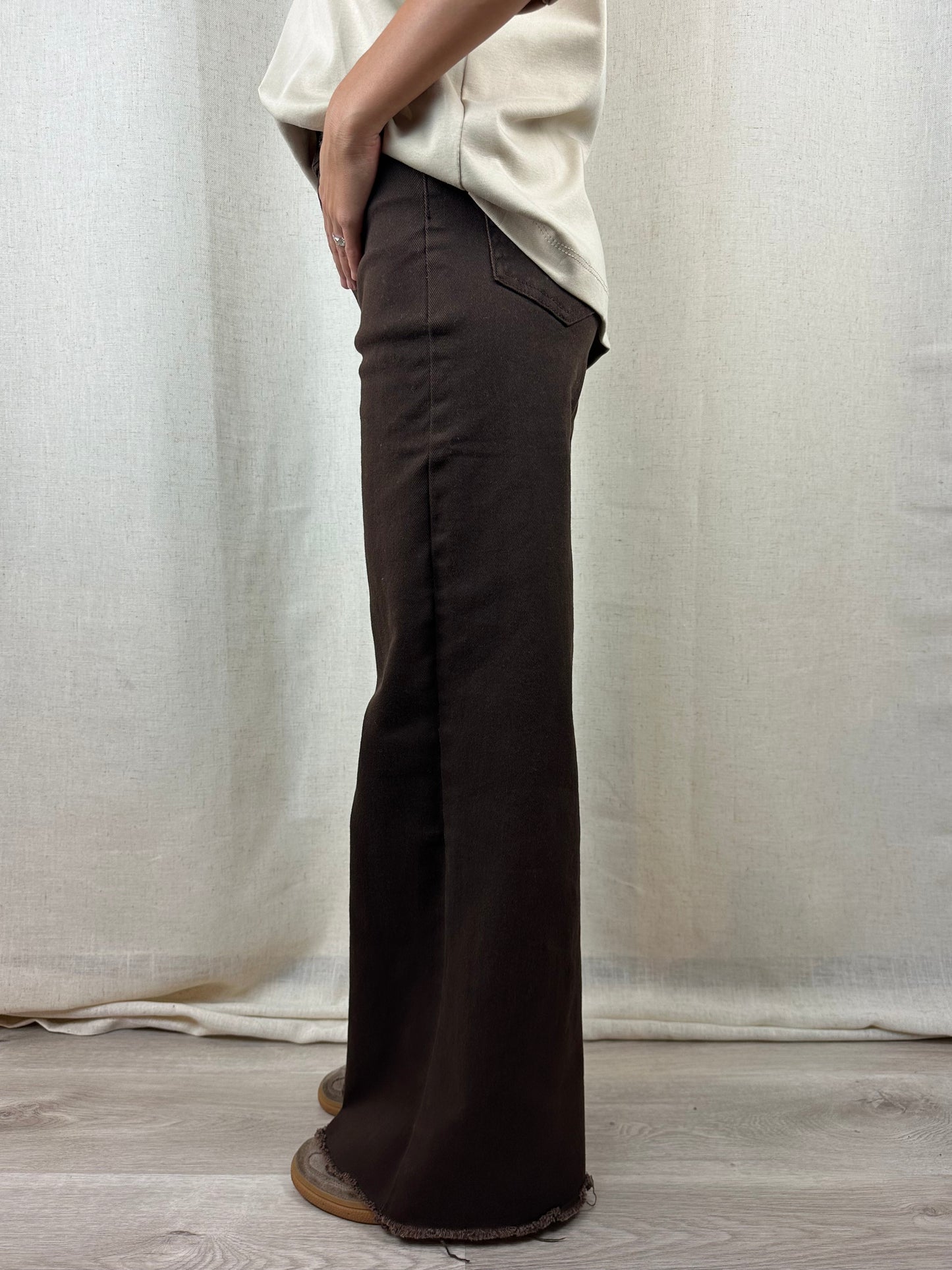 JEANS MARRONE