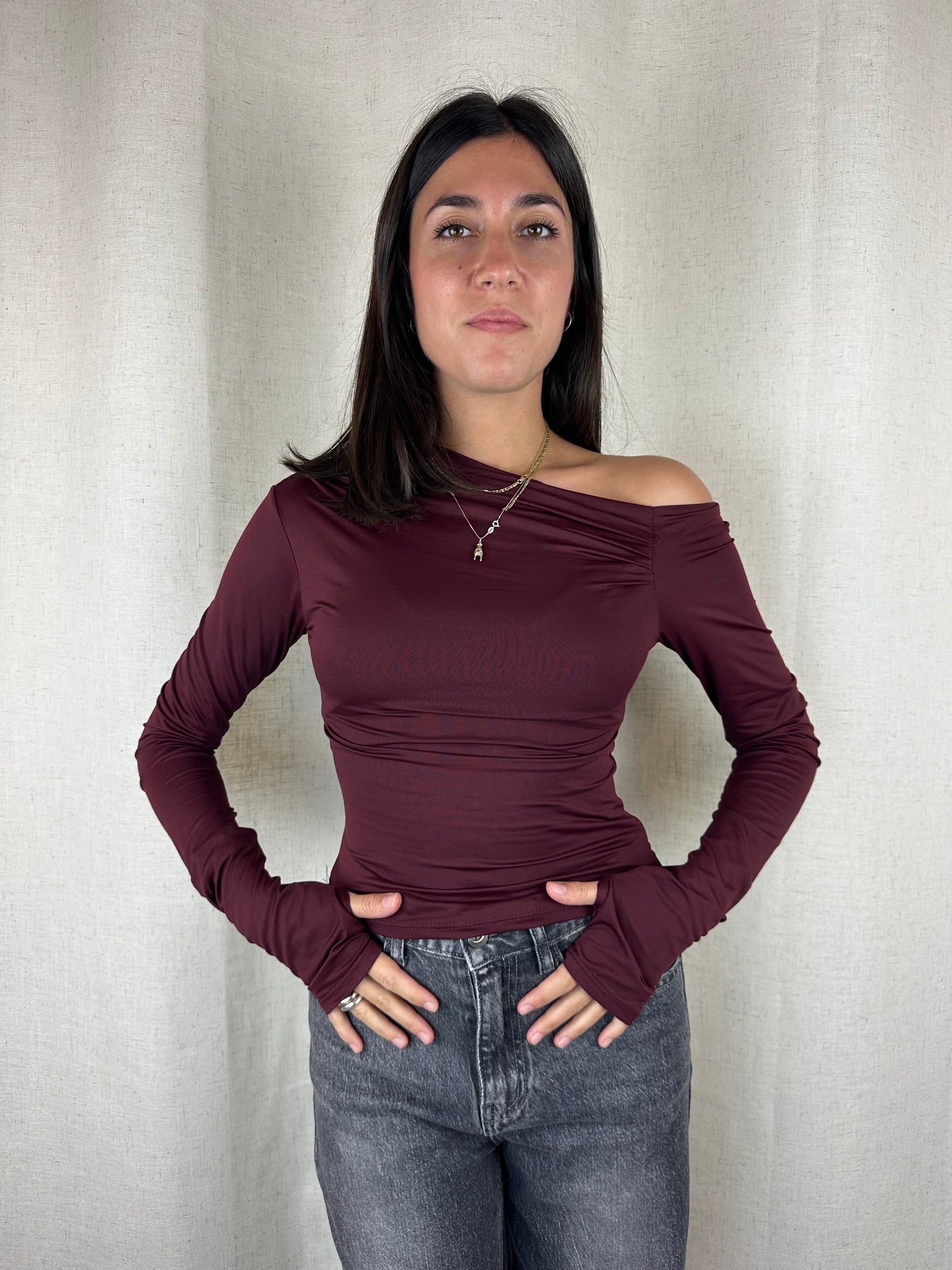 MAGLIA BURGUNDY ASIMMETRICA POLSINI