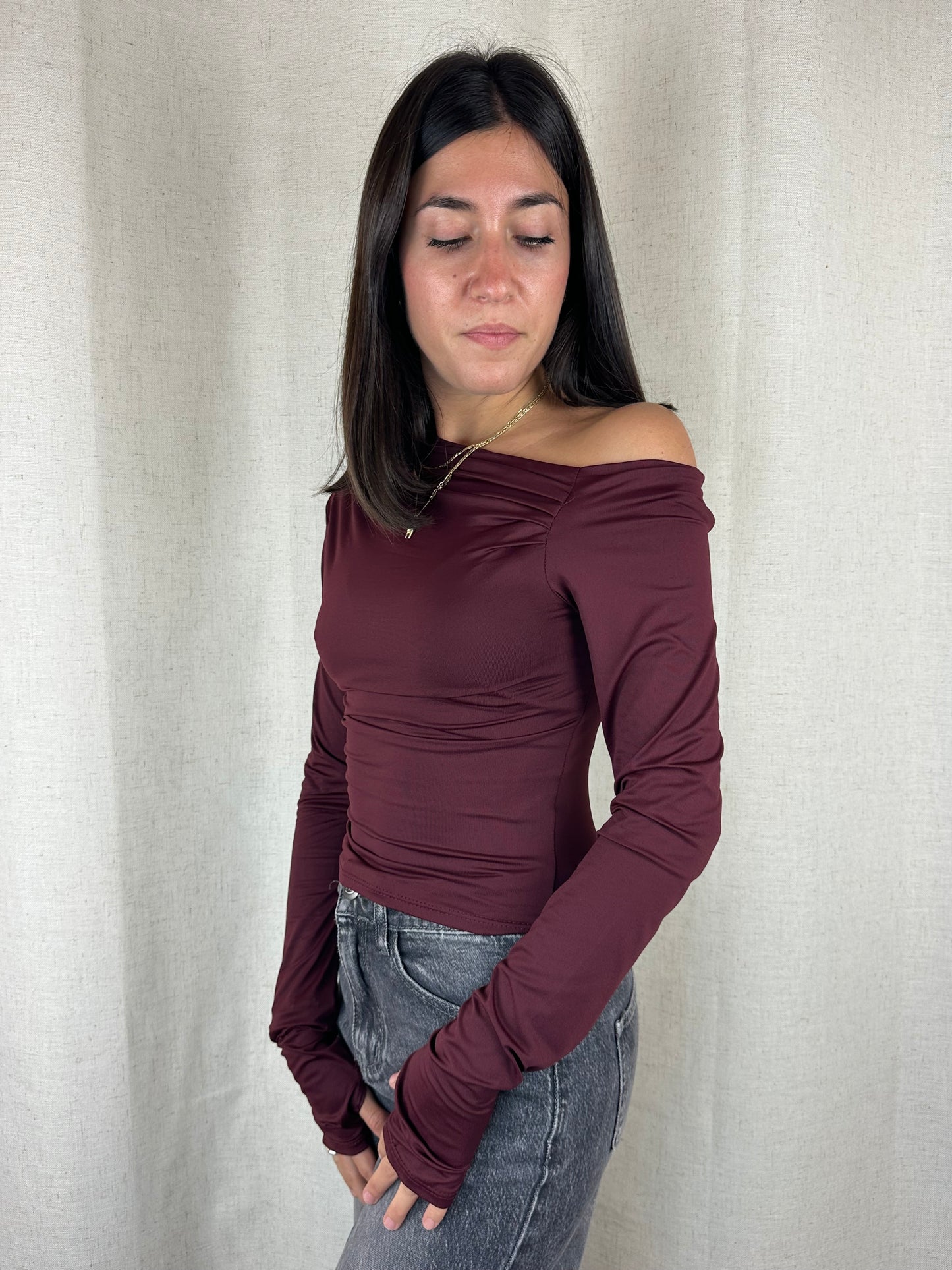 MAGLIA BURGUNDY ASIMMETRICA POLSINI