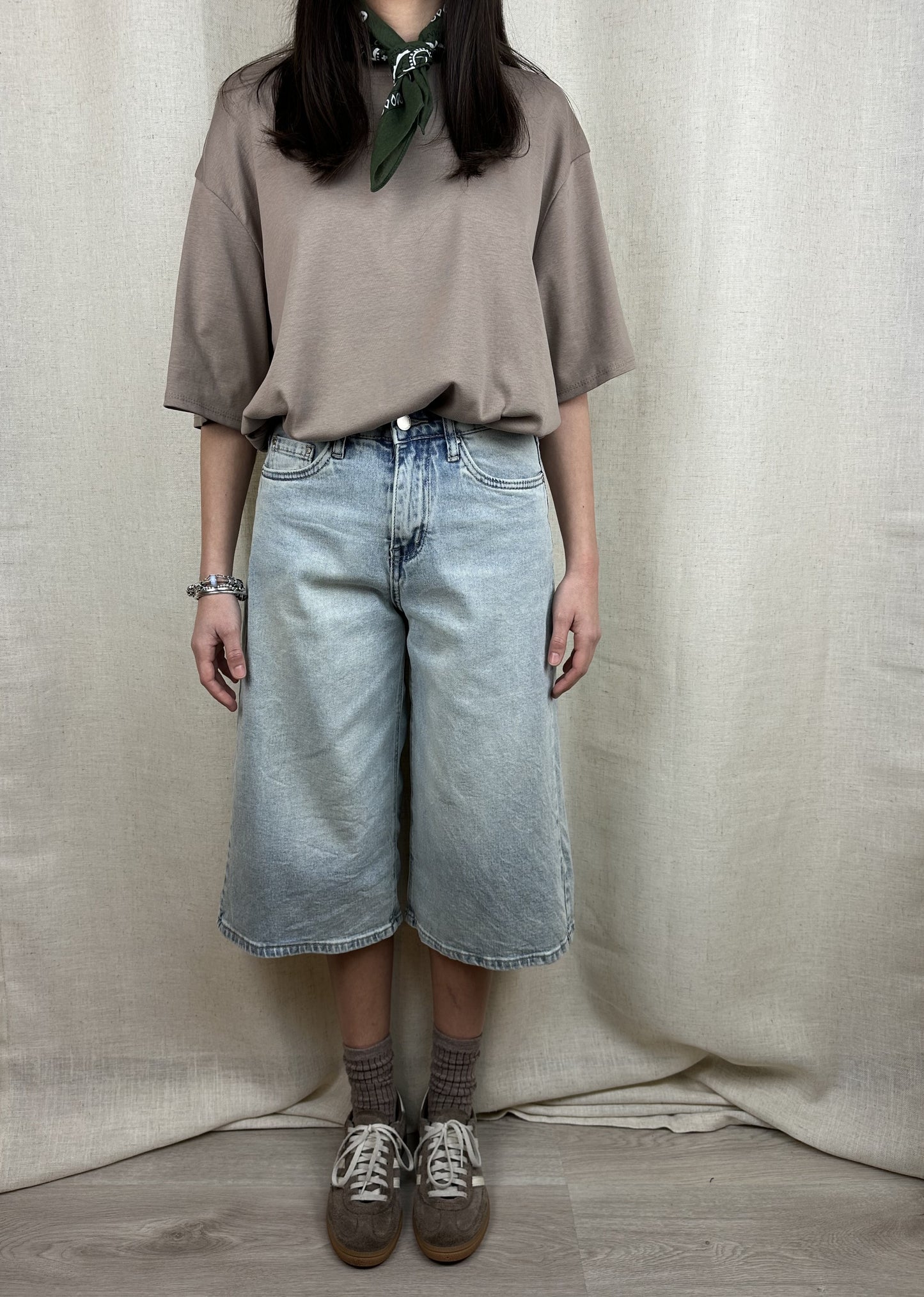 BERMUDA JEANS