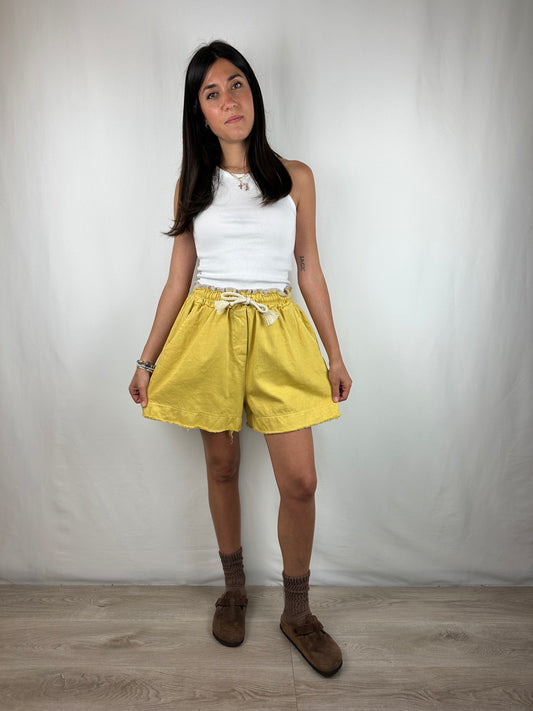 SHORT GIALLO