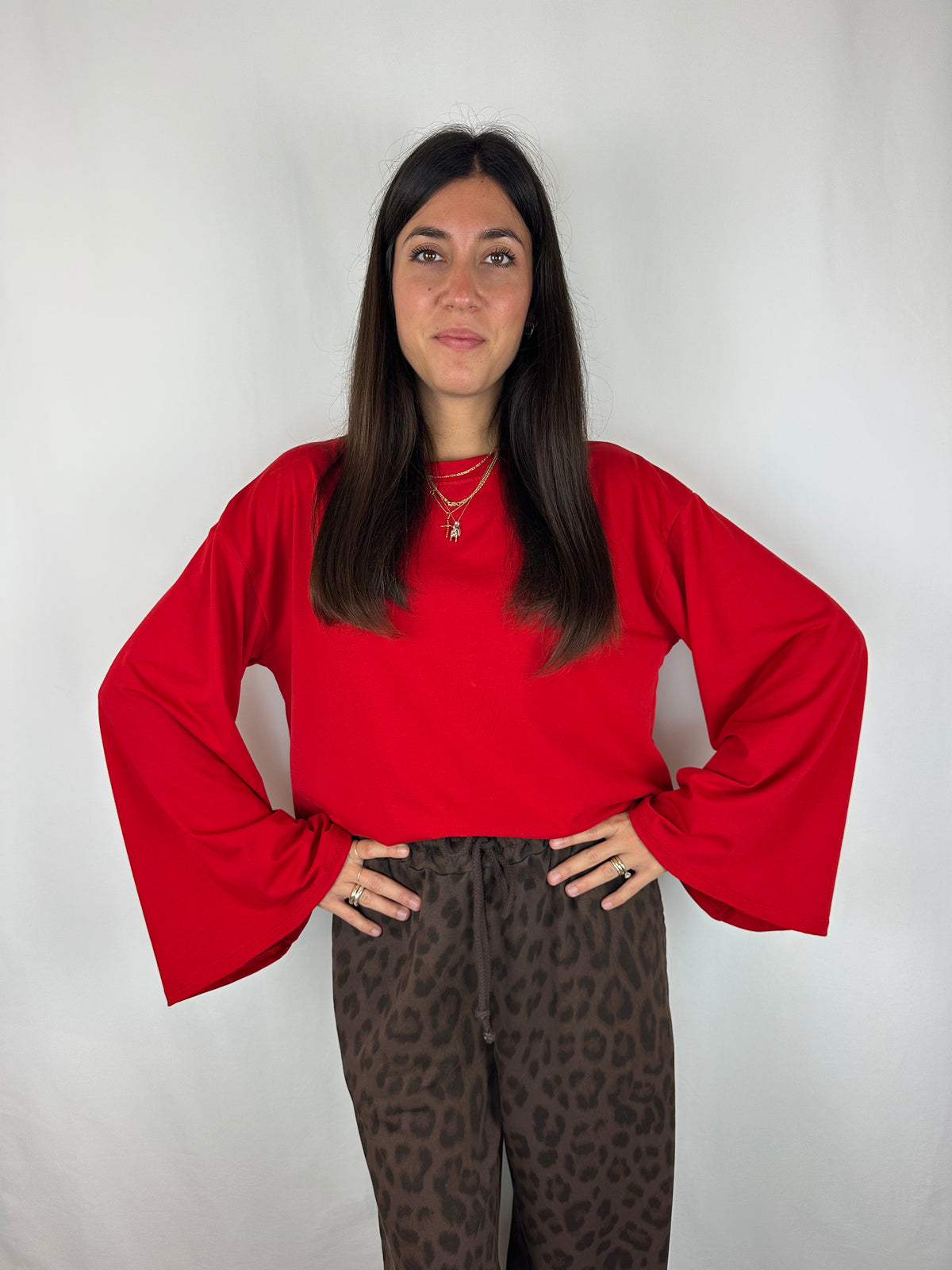 MAGLIA ROSSA MANICA SVASATA