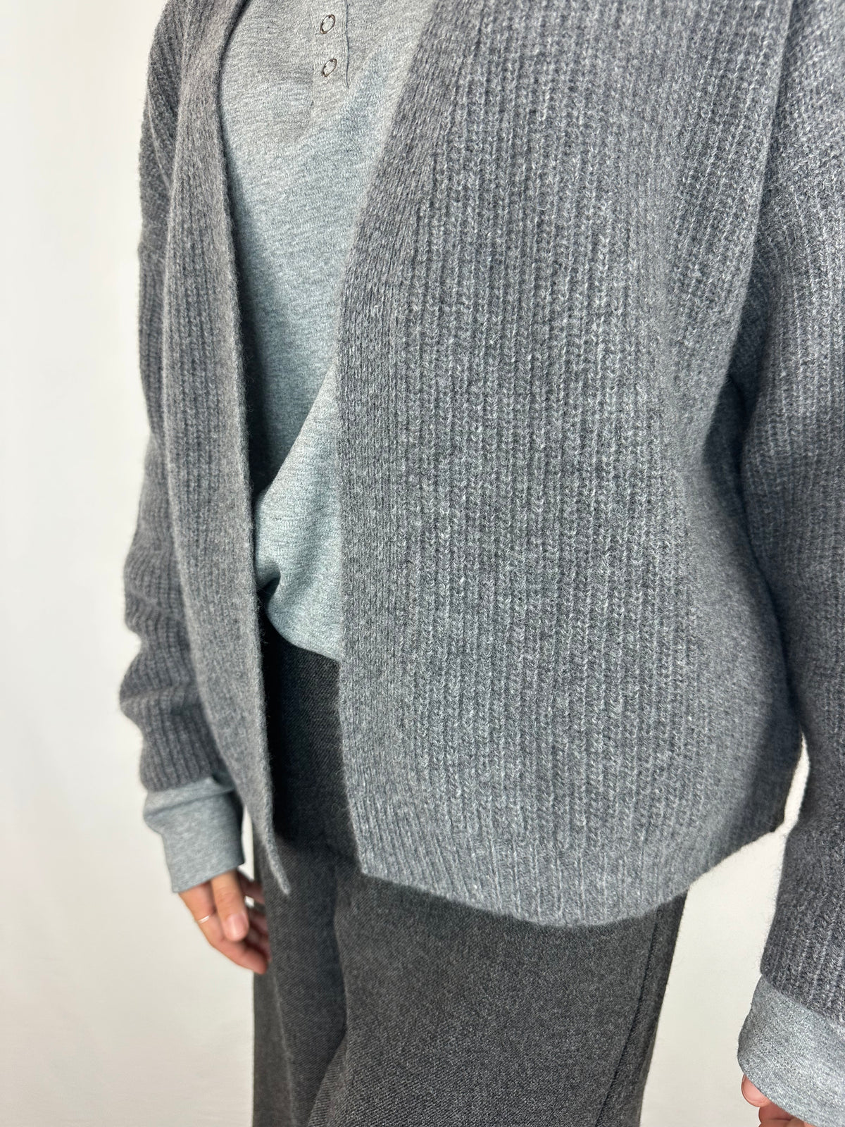 CARDIGAN GRIGIO 100% LANA MERINO