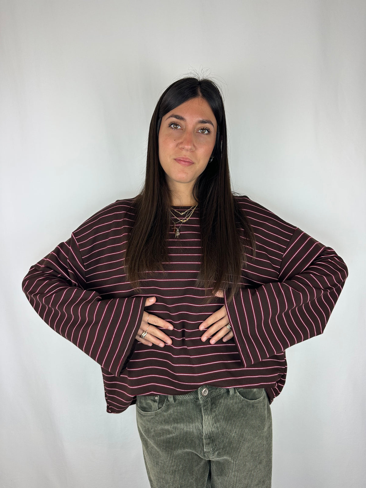 MAGLIA RIGHE MANICA SVASATA MARRONE|BORDEAUX