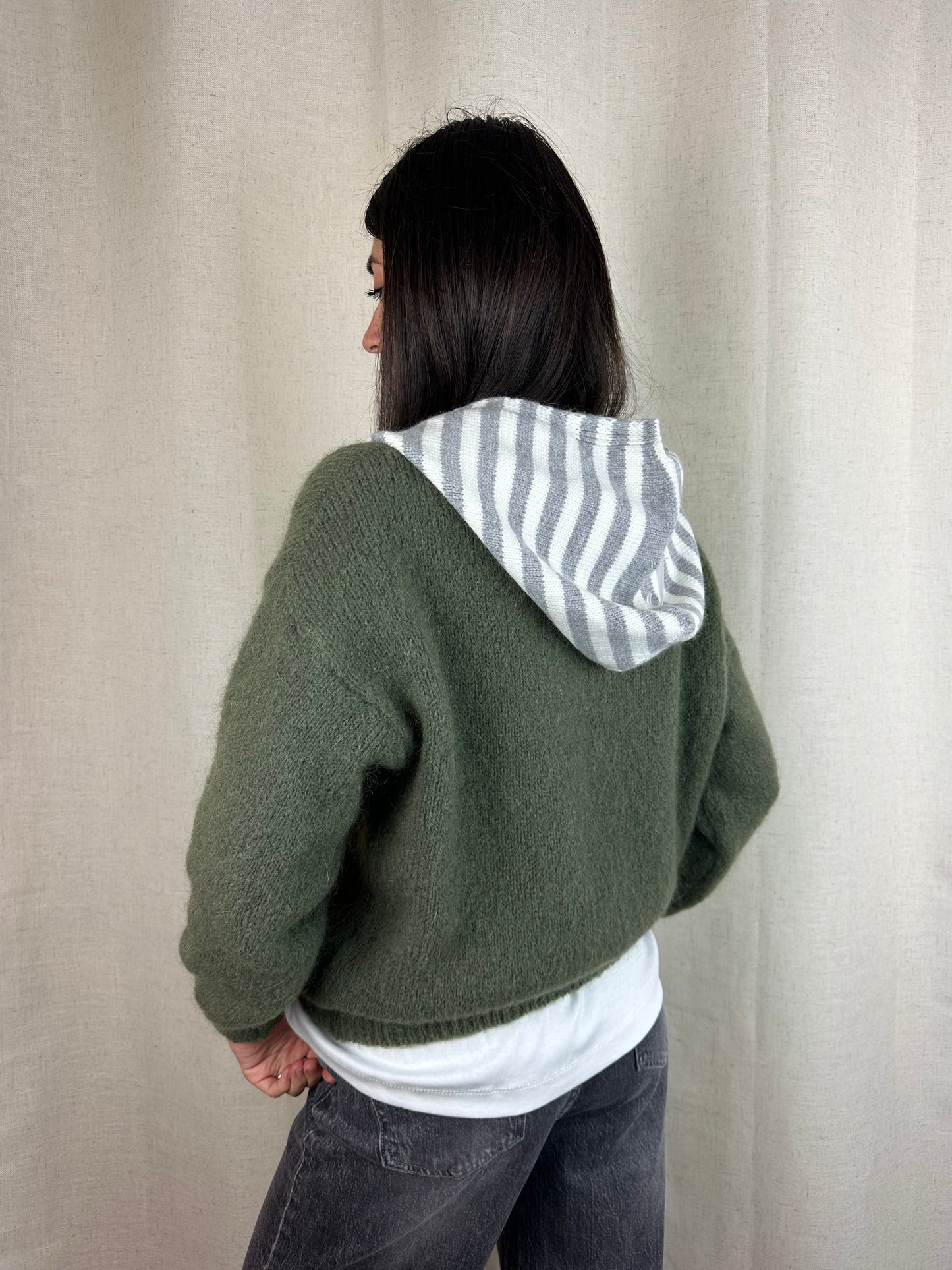 CAPPUCCIO RIGHE GRIGIO