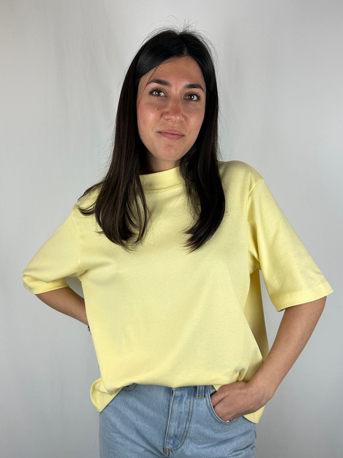 T-SHIRT GIALLA
