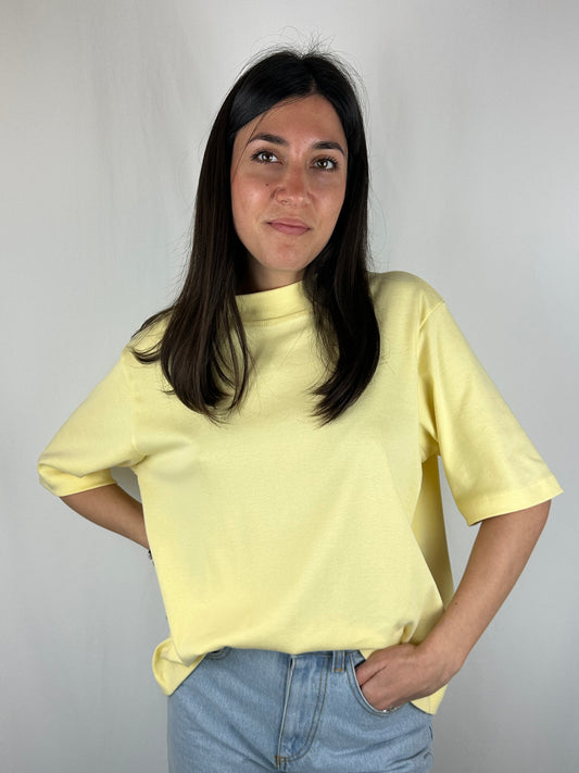 T-SHIRT GIALLA
