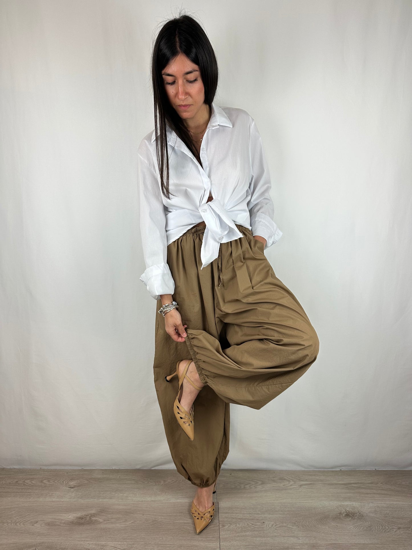 PANTALONE CAMEL IN COTONE CON ELASTICO