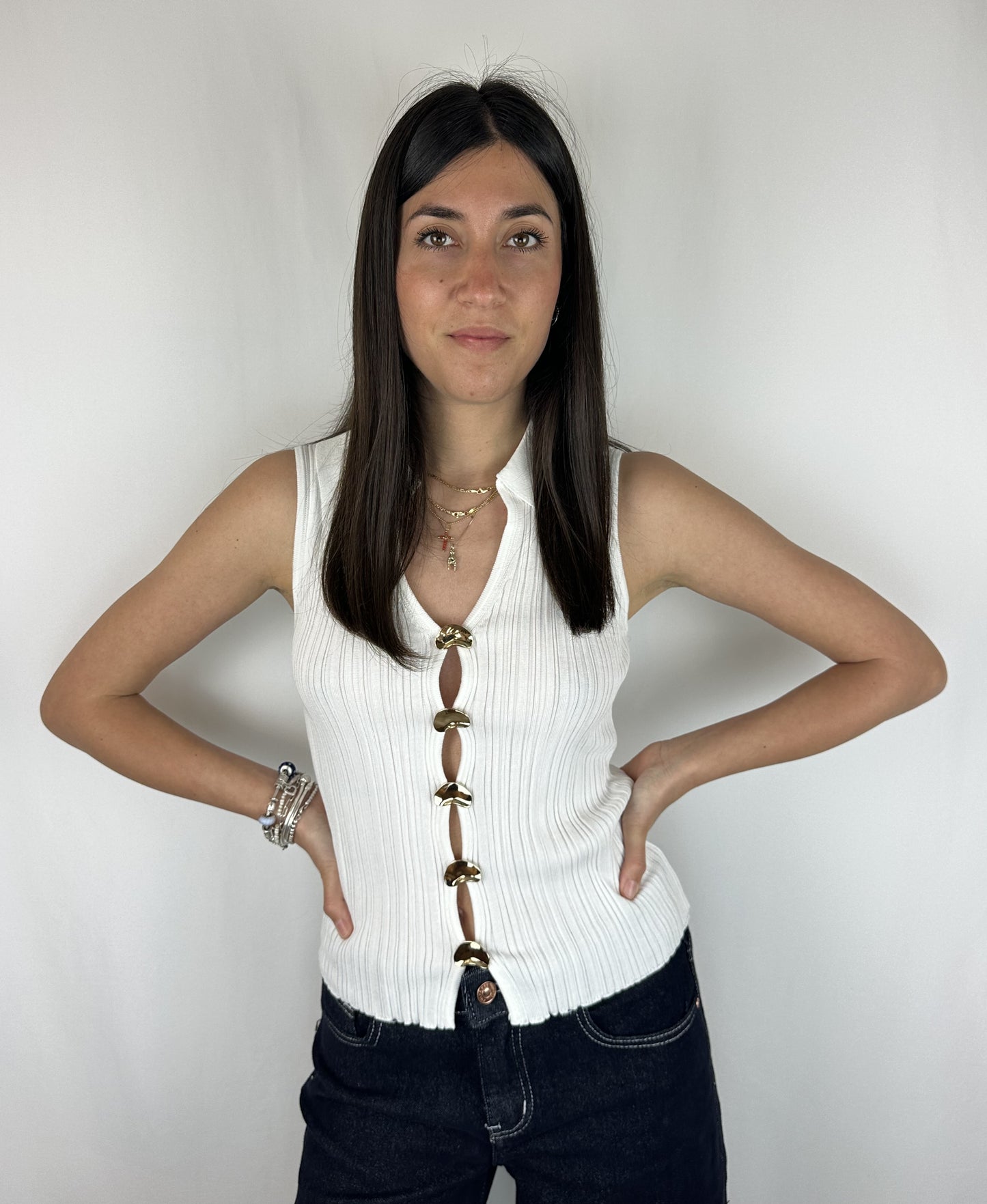 TOP BIANCO DETTAGLI ORO